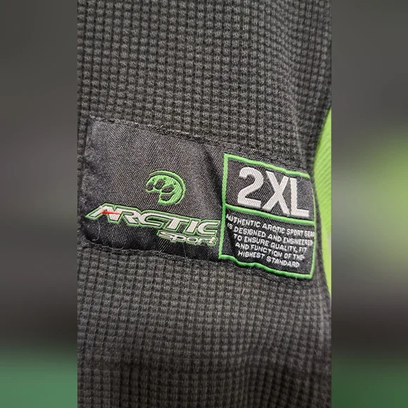 Arctic Sport Black and Green Heavy Thermal shirt - Picture 3 of 4